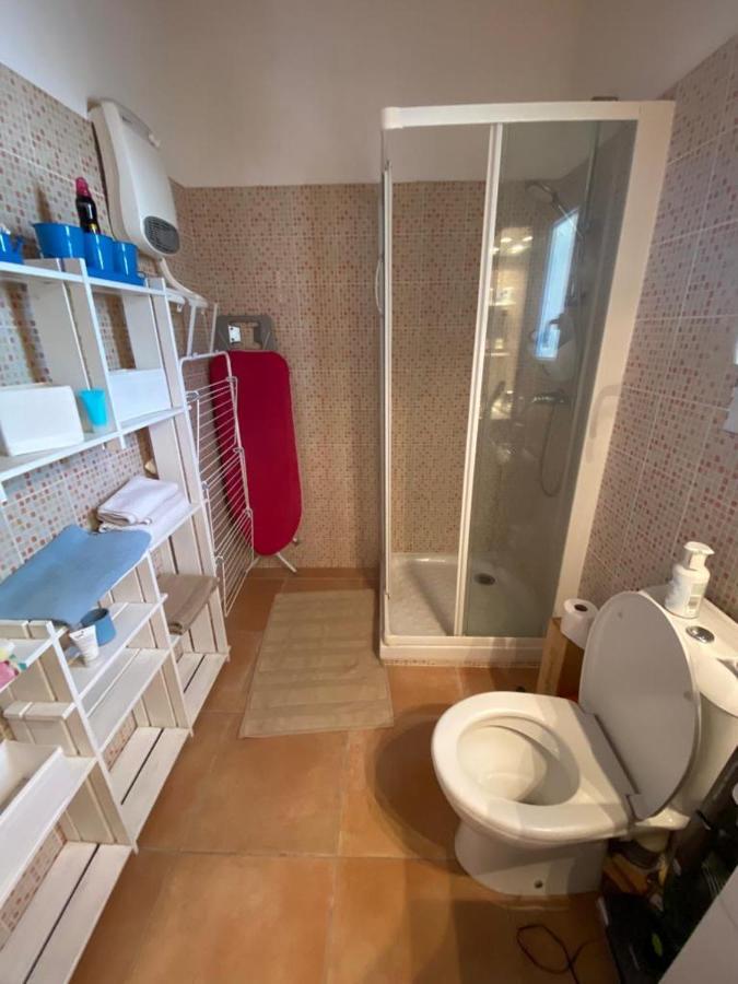 Au Mazet Du Parc Bed & Breakfast Ledenon Ngoại thất bức ảnh