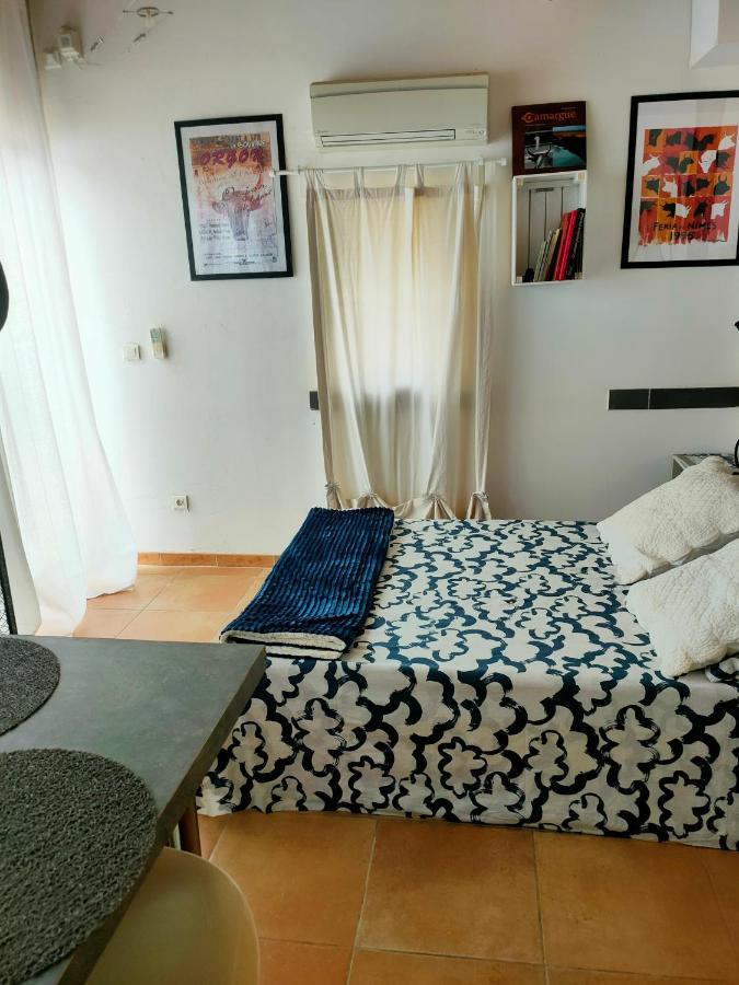 Au Mazet Du Parc Bed & Breakfast Ledenon Ngoại thất bức ảnh